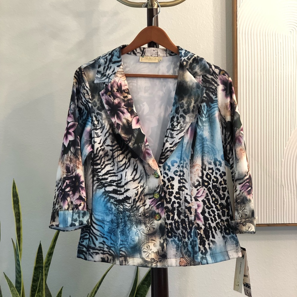 NWT. Soft,3-button blazer, 3/4 sleeves, no lining. All season use!